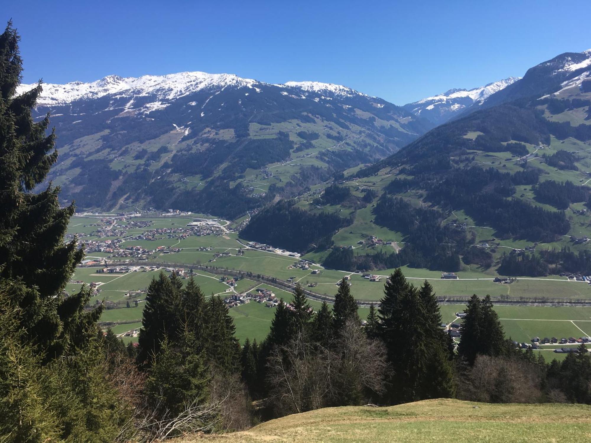 Landhaus Katharina Bis 12 Personen Mit Saunachalet Und Blick Auf Die Bergwelt Des Zillertals Hippach Dış mekan fotoğraf